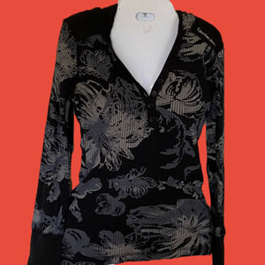 𝅺calvin Klein Jeans sexy 4-button hoodie. Clings to every curve and looks great.